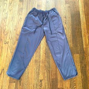 Lululemon gray mid rise crop size 4